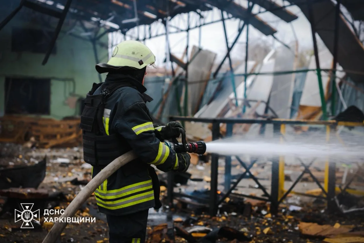 Рятувальники показали наслідки ранкового обстрілу Харкова
