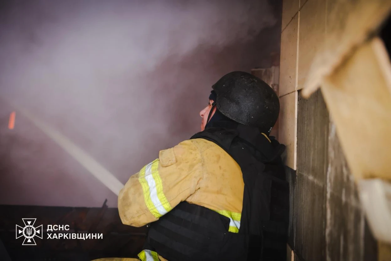 Рятувальники показали наслідки ранкового обстрілу Харкова