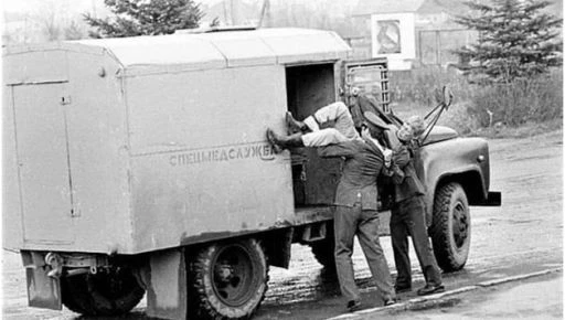 Куди забирають п’яних харків’ян з вулиць: лікарні чи витверезники?