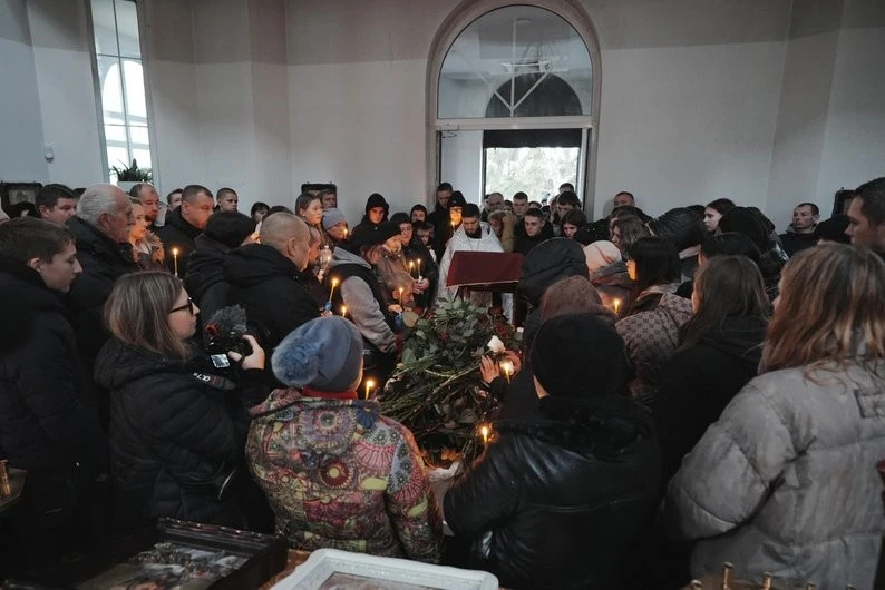 У Берестині попрощалися з юною спортсменкою Кариною Бахур, яка загинула під час ракетного удару
