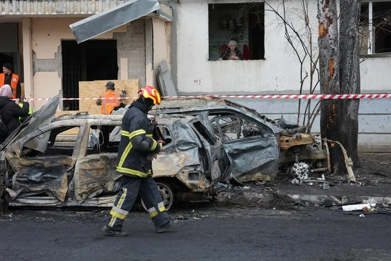 Поранений харківець розповів про нічний удар РФ, який знову зруйнував його будинок