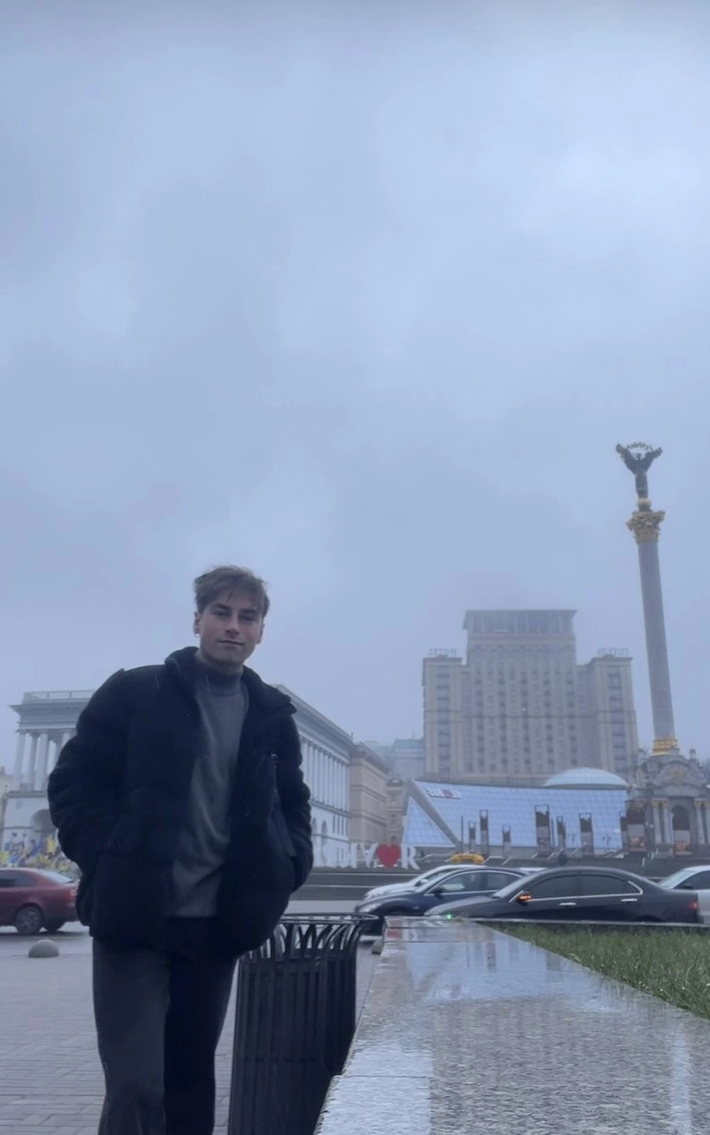Голос, що повертається з тиші: музикант із Житомирщини створив пісню з реконструйованим голосом Кузьми