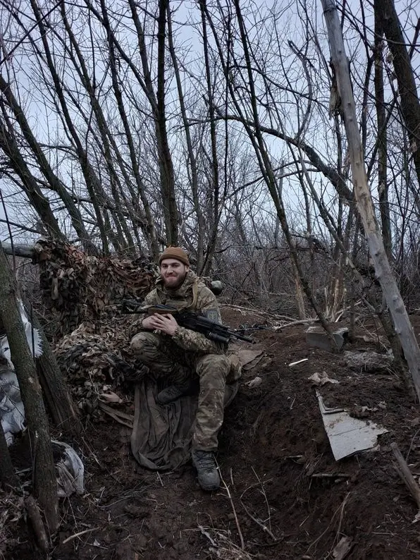 Бойовий медик з Криму: шлях Дмитра Тернового від бліндажа до вимушеного вигнання родини