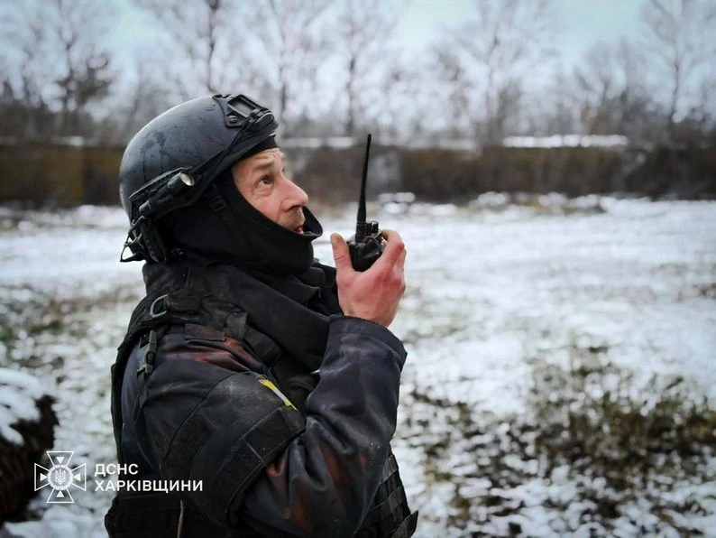 Пожежа після атаки БпЛА: майстерні агропідприємства на Харківщині вигоріли вщент