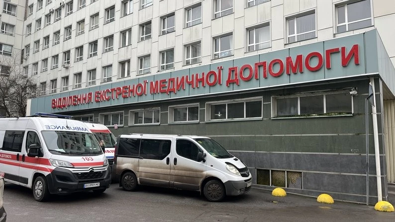 Трагедія на Дудинській: двоє дівчат у реанімації після наїзду авто