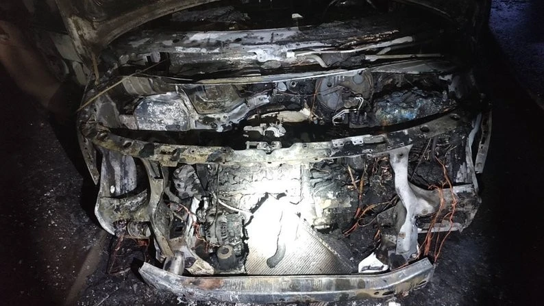 Харківський підпал на замовлення: безробітного чоловіка судитимуть за серію нічних атак на авто
