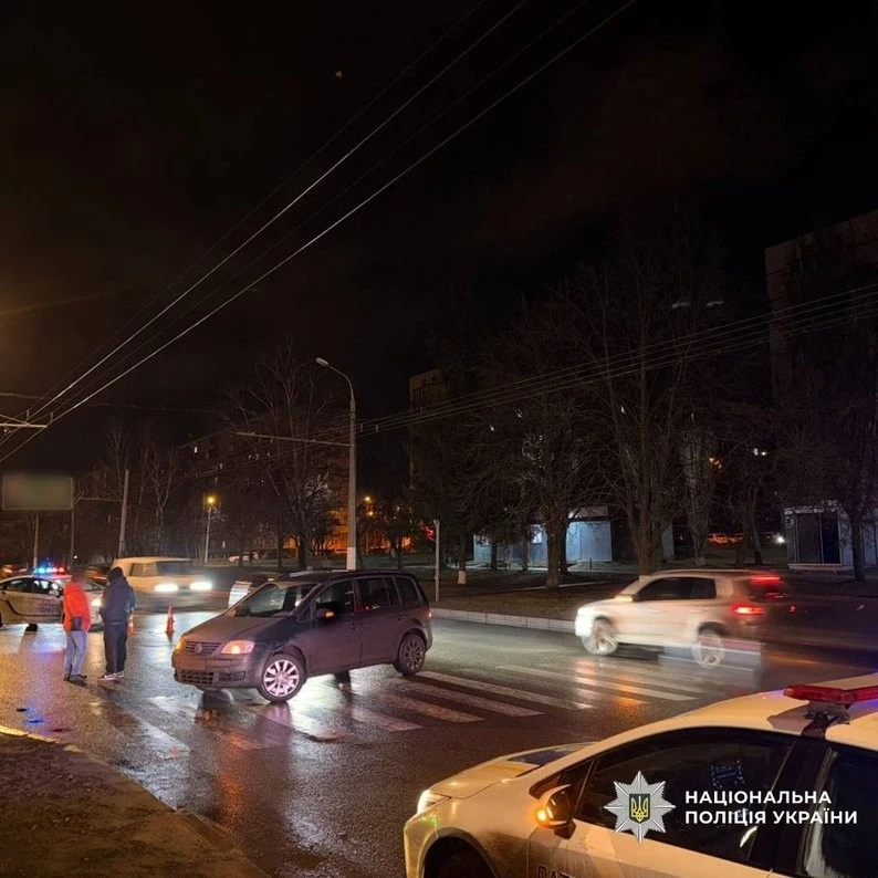 Вечірня аварія у Харкові: на переході під колеса авто потрапив пішохід