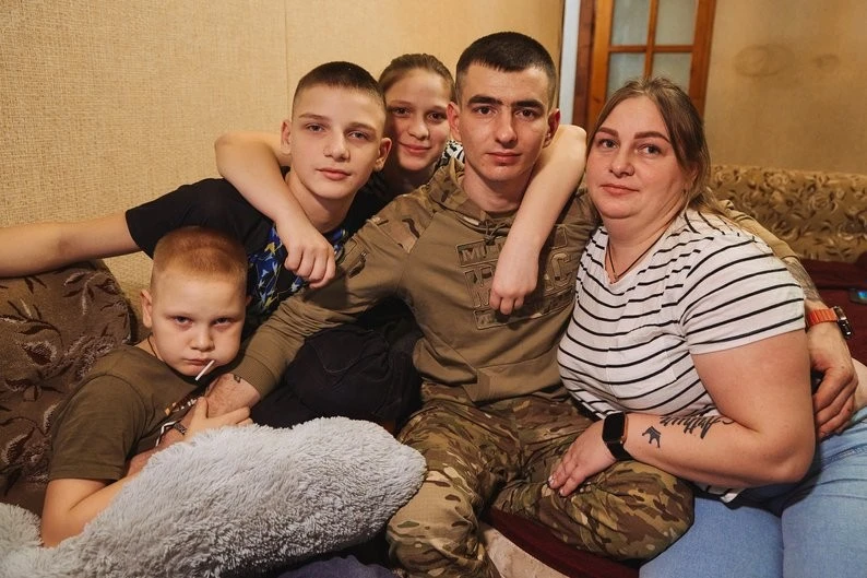 Різдво з татом: як військовий “Лютік” зустрів свята вдома