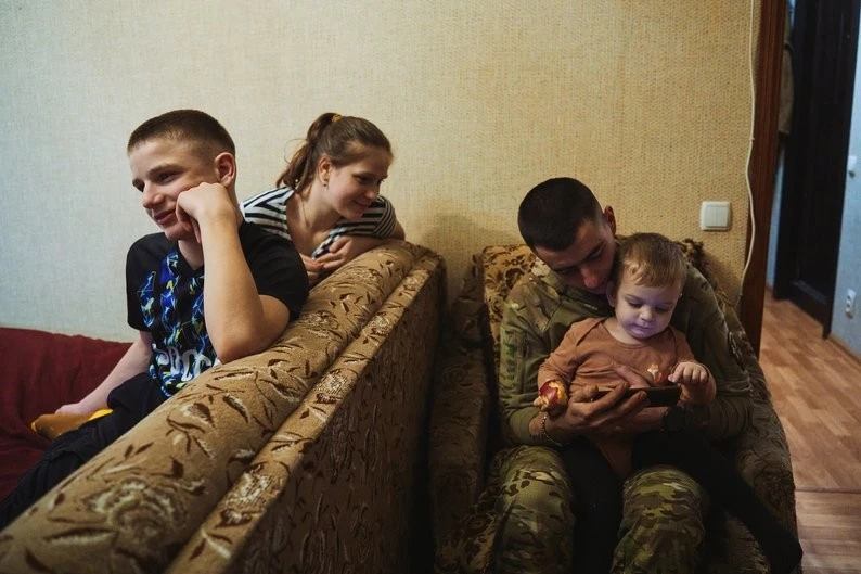Різдво з татом: як військовий “Лютік” зустрів свята вдома