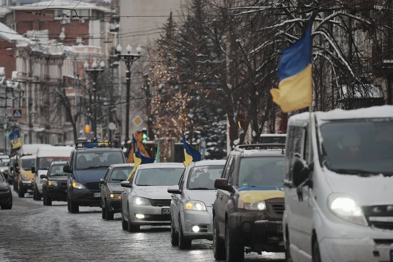Харківські волонтери вшанували пам’ять В’ячеслава Ільченка автопробігом