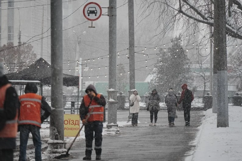 Харківщина готується до суворої зимової погоди: сніг, ожеледиця та сильний вітер