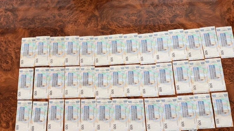 На Харківщині директорку підприємства затримали за вимагання хабара від підлеглої
