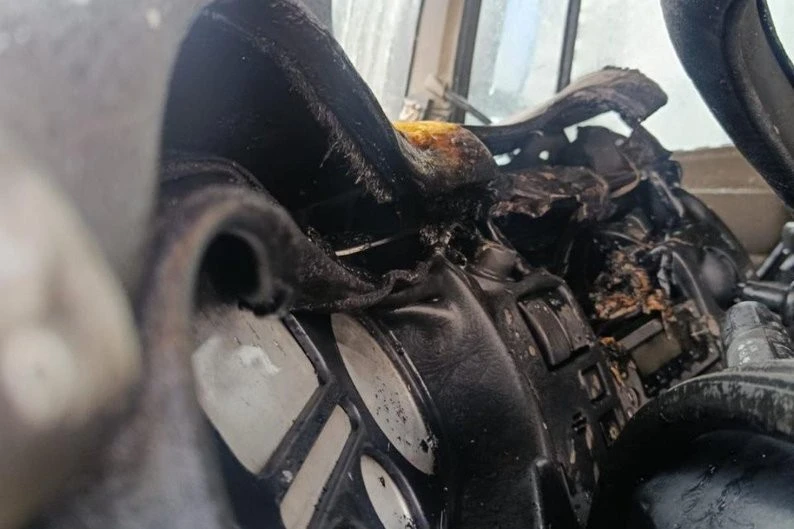 У Чугуєві затримали пару за серію підпалів автомобілів