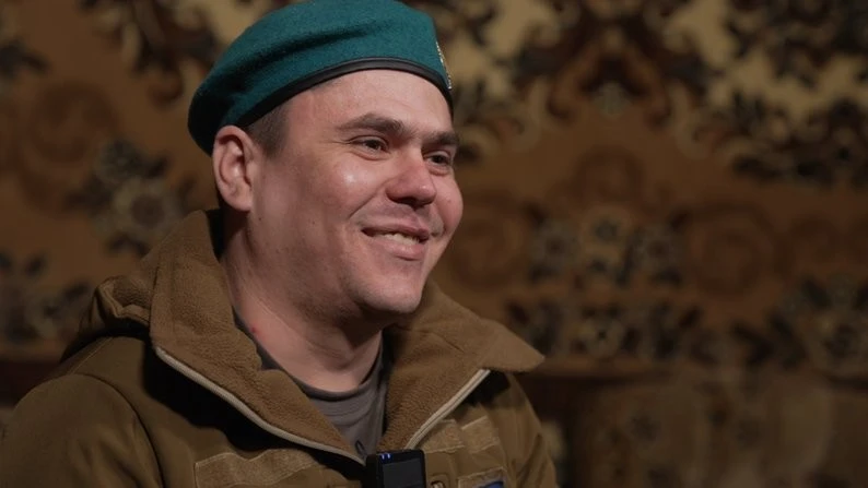 “Ми були сині від побоїв”: історія морпіха Анатолія Дворського, який пройшов через пекло російського полону
