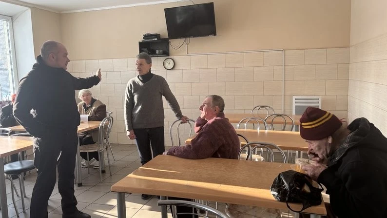Більше ніж дах: як Харківський центр реінтеграції рятує бездомних та переселенців від морозів