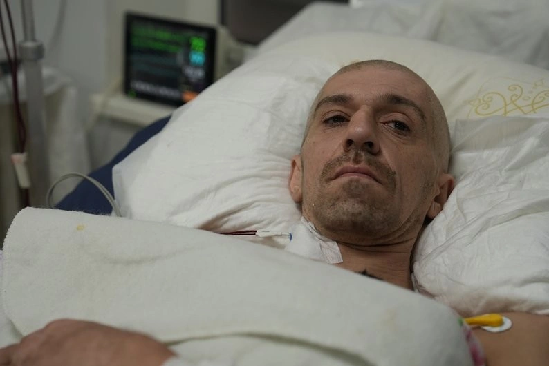 Сорок дві доби в ізоляції: історія бійця, який вижив завдяки залізній витримці та медицині під обстрілами
