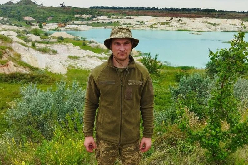 Рік між надією та вічністю: Харків попрощався з добровольцем Ігорем Свічкарьовим