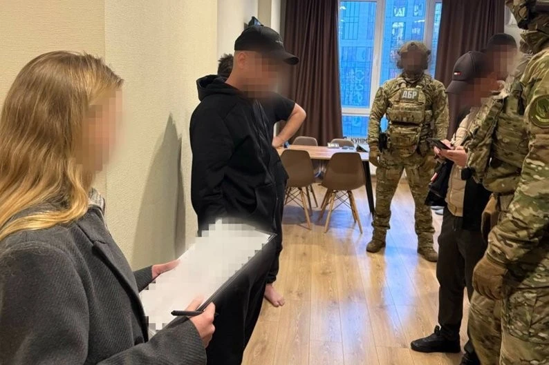 У Харкові судитимуть групу псевдокопів, які заробляли мільйони на фіктивних затриманнях