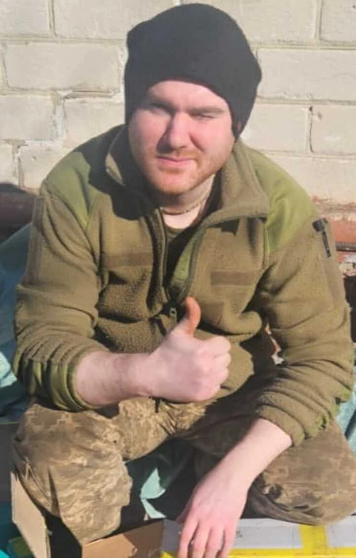 Музика під обстрілами: у Білогорівці загинув харківський рок-виконавець Артем Кучерявенко