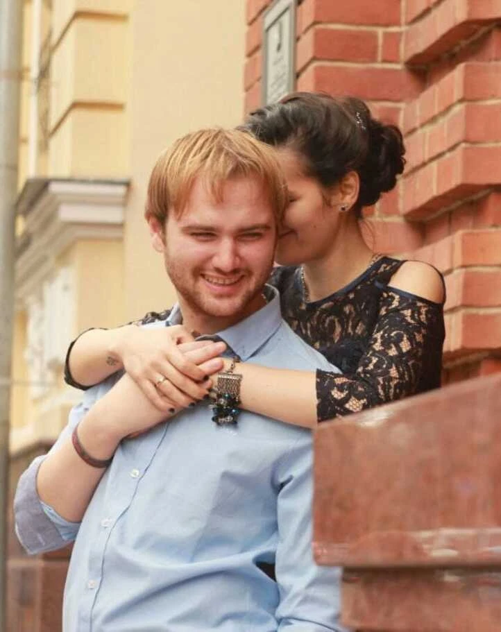 Музика під обстрілами: у Білогорівці загинув харківський рок-виконавець Артем Кучерявенко