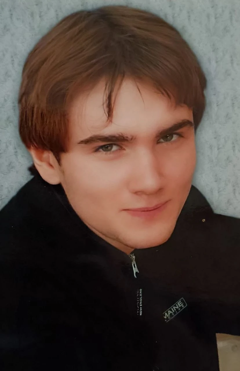 Музика під обстрілами: у Білогорівці загинув харківський рок-виконавець Артем Кучерявенко