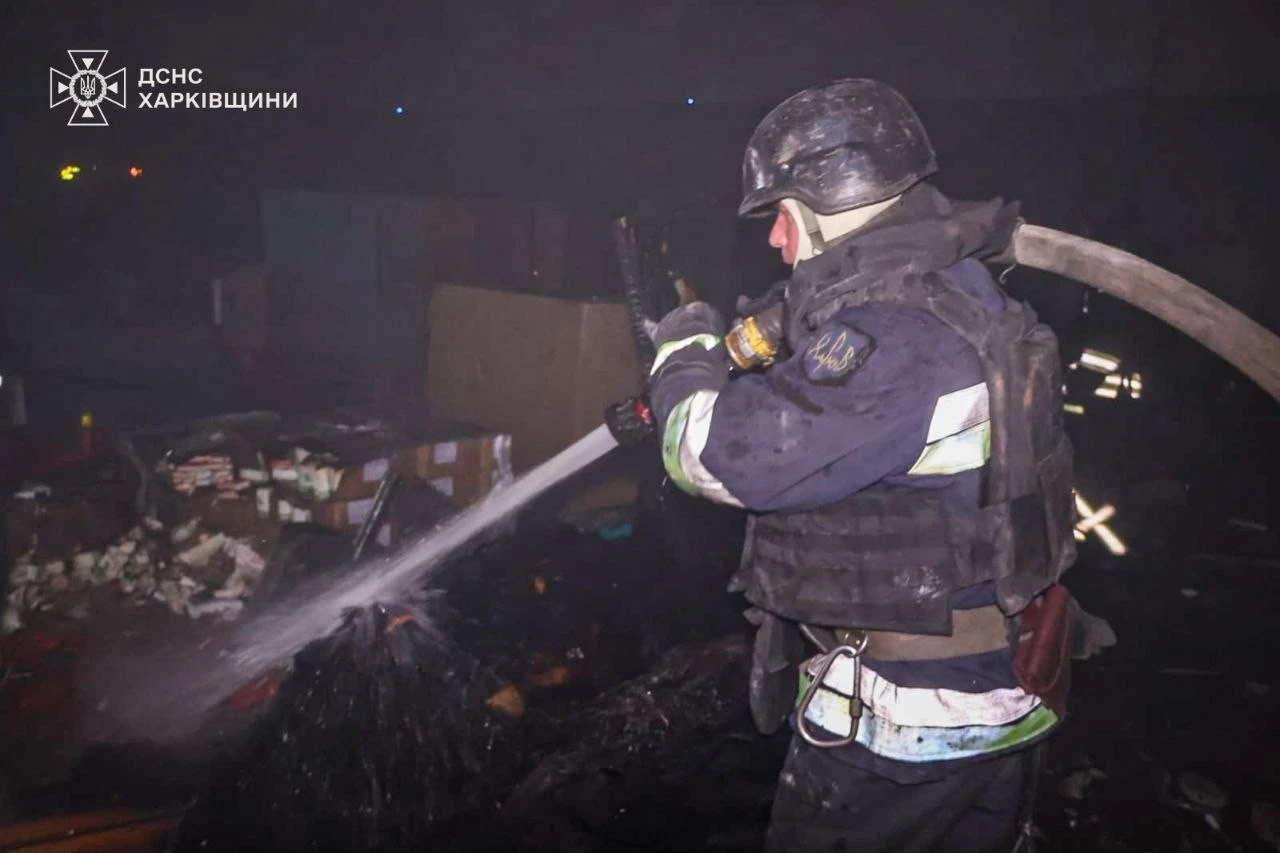 Харків: російські дрони розбомбили термінал логістичного оператора