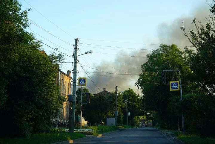 Харків знову під масованим вогнем окупантів: деталі ранкової атаки