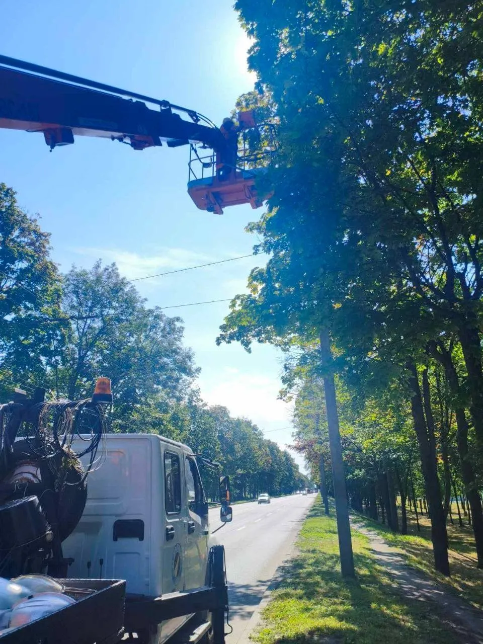Міськсвітло відновило сотні метрів ліній у Харкові