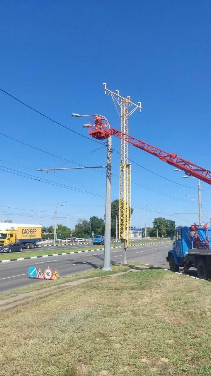 Міськсвітло відновило сотні метрів ліній у Харкові
