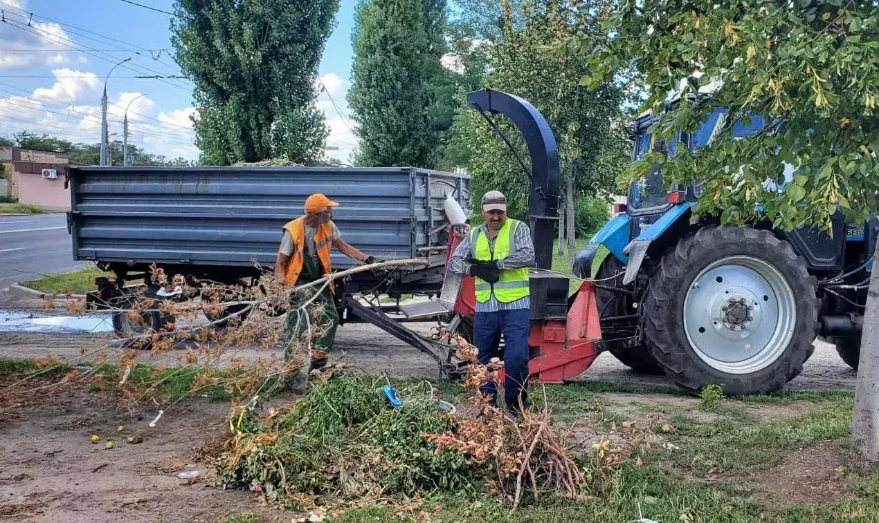 Харків’яни отримали чисті вулиці приватного сектору та тисячі нових квітів
